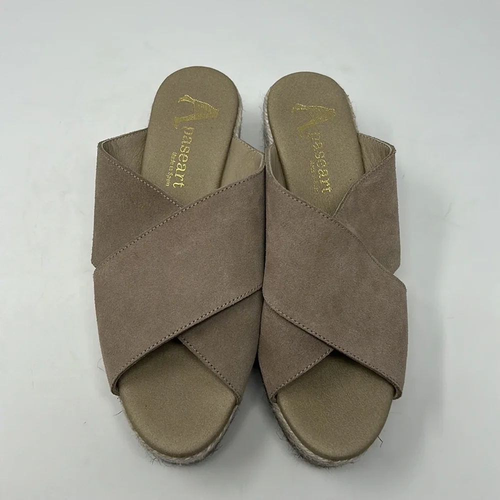 Apaseart Tan Neutral Colored Straw Bottom Platform Sandals Made In Spain Size 37